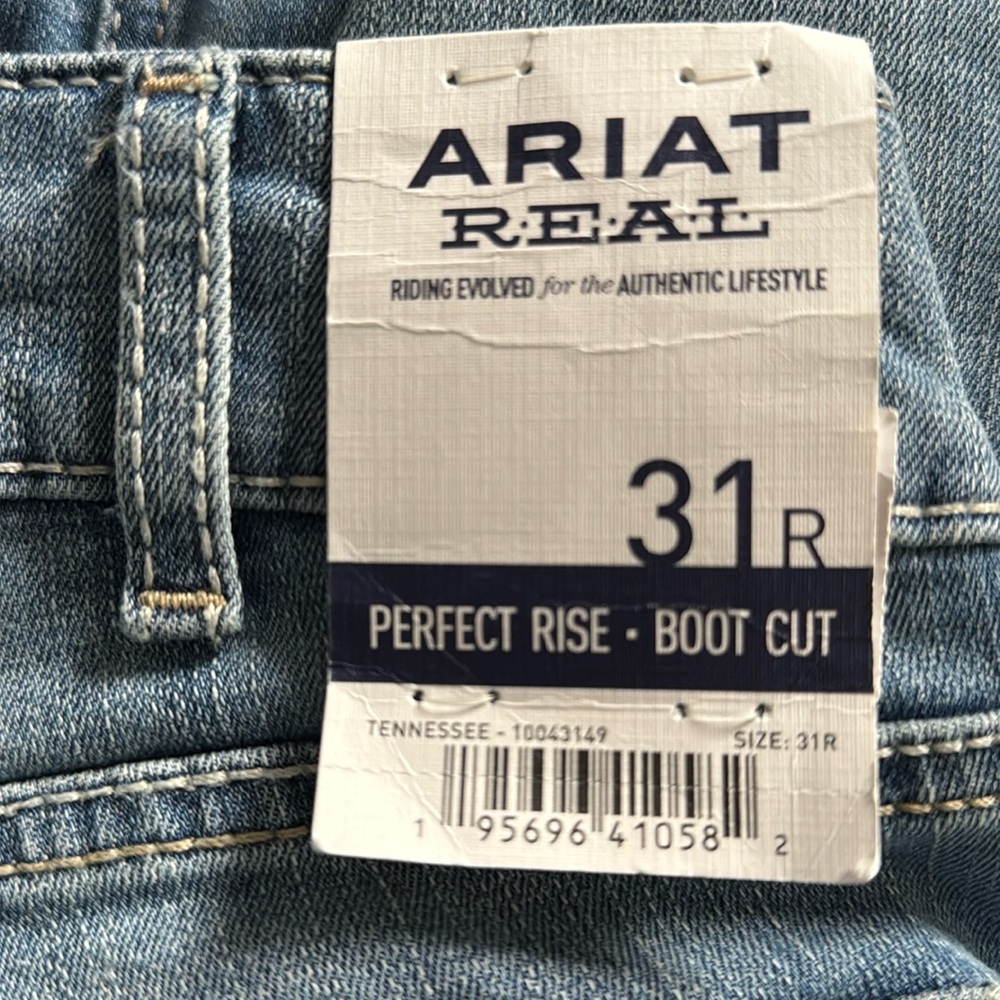 NWT ARIAT women’s Jayla jeans. 31 R. Tennessee light wash perfect rise-boot cut